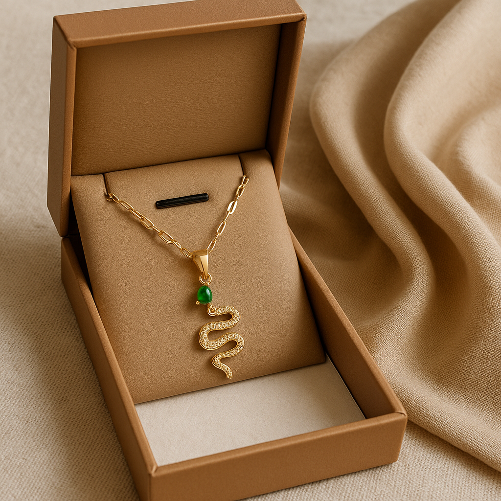 Titanium Steel Luxury Copper Snake Pendant Necklace with Green Eye and Rhinestone