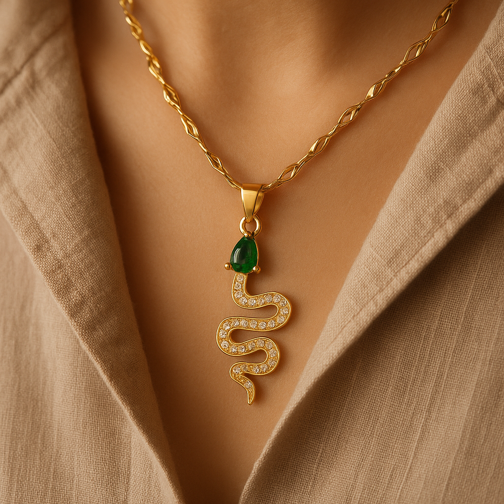 Titanium Steel Luxury Copper Snake Pendant Necklace with Green Eye and Rhinestone